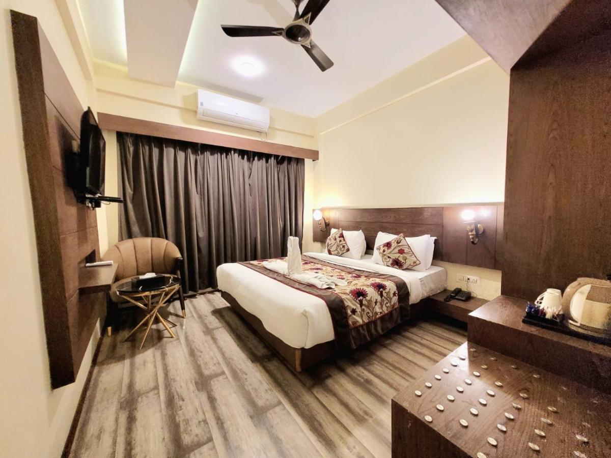 Hotel Green Rooms, Vintage Luxury Near Dal Lake Srīnagar エクステリア 写真