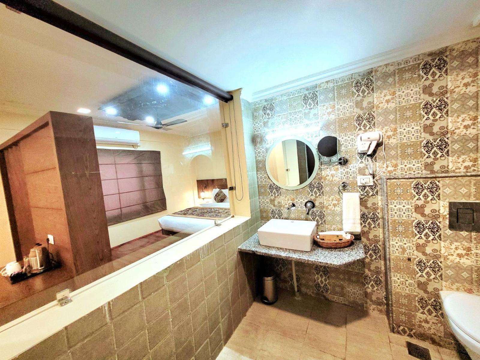 Hotel Green Rooms, Vintage Luxury Near Dal Lake Srīnagar エクステリア 写真
